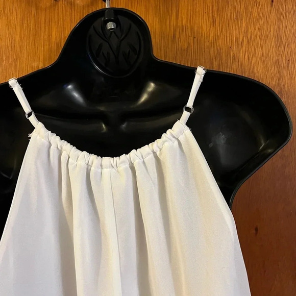 🆕 Naif White Sleeveless Blouse - Picture 6 of 10
